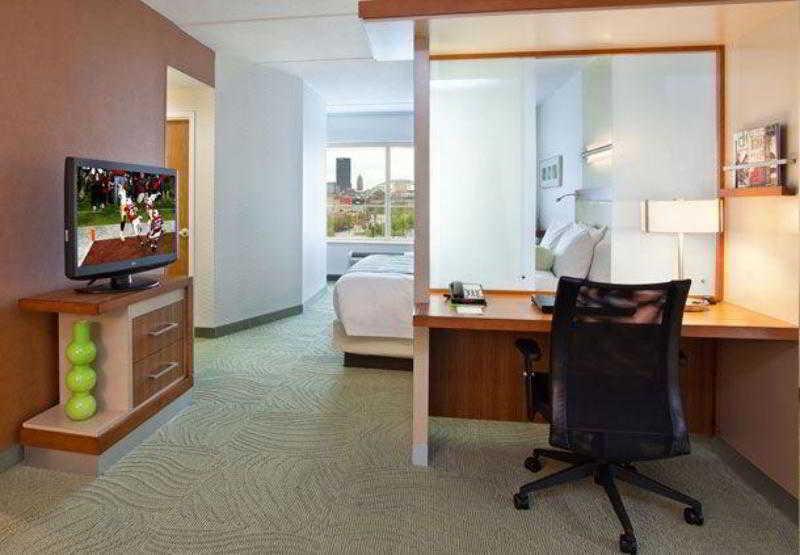 Springhill Suites Pittsburgh Southside Works Номер фото