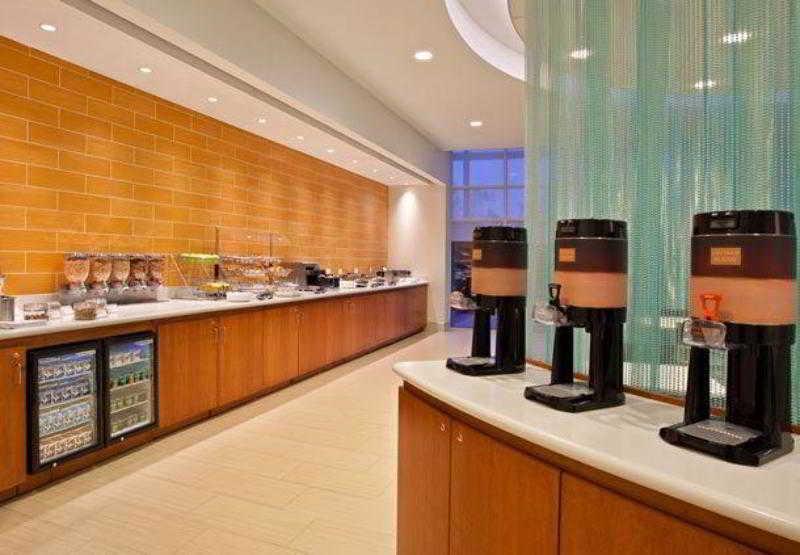 Springhill Suites Pittsburgh Southside Works Ресторан фото